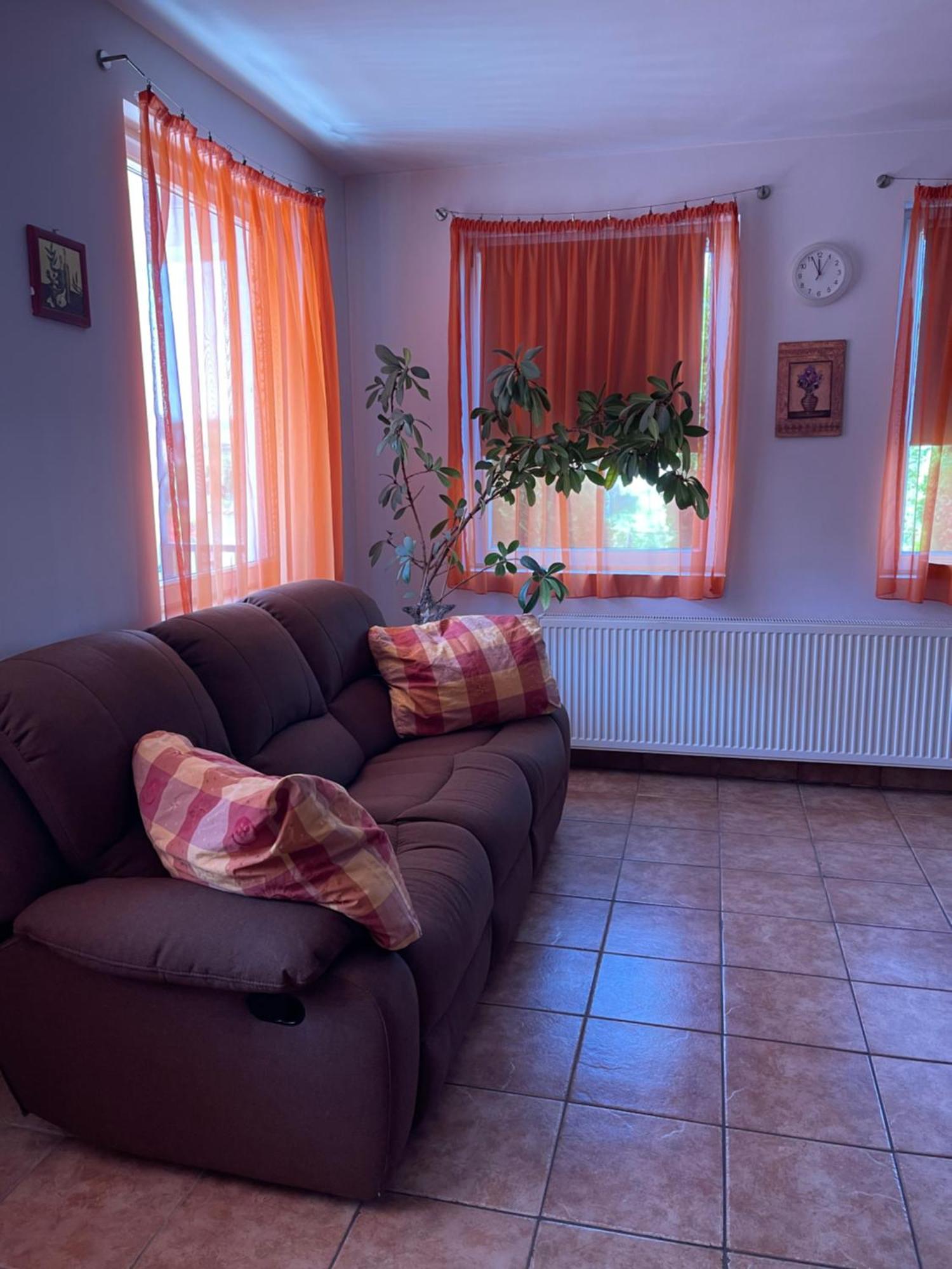 Panni Vendégház Egerszalók Esterno foto